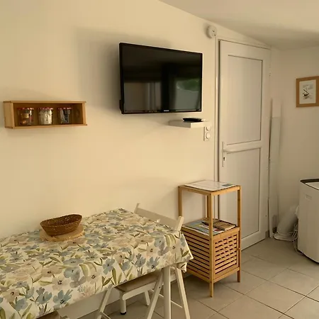 Les Lauriers Roses Holiday home *
